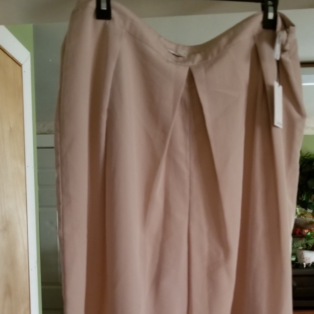 Dress capris